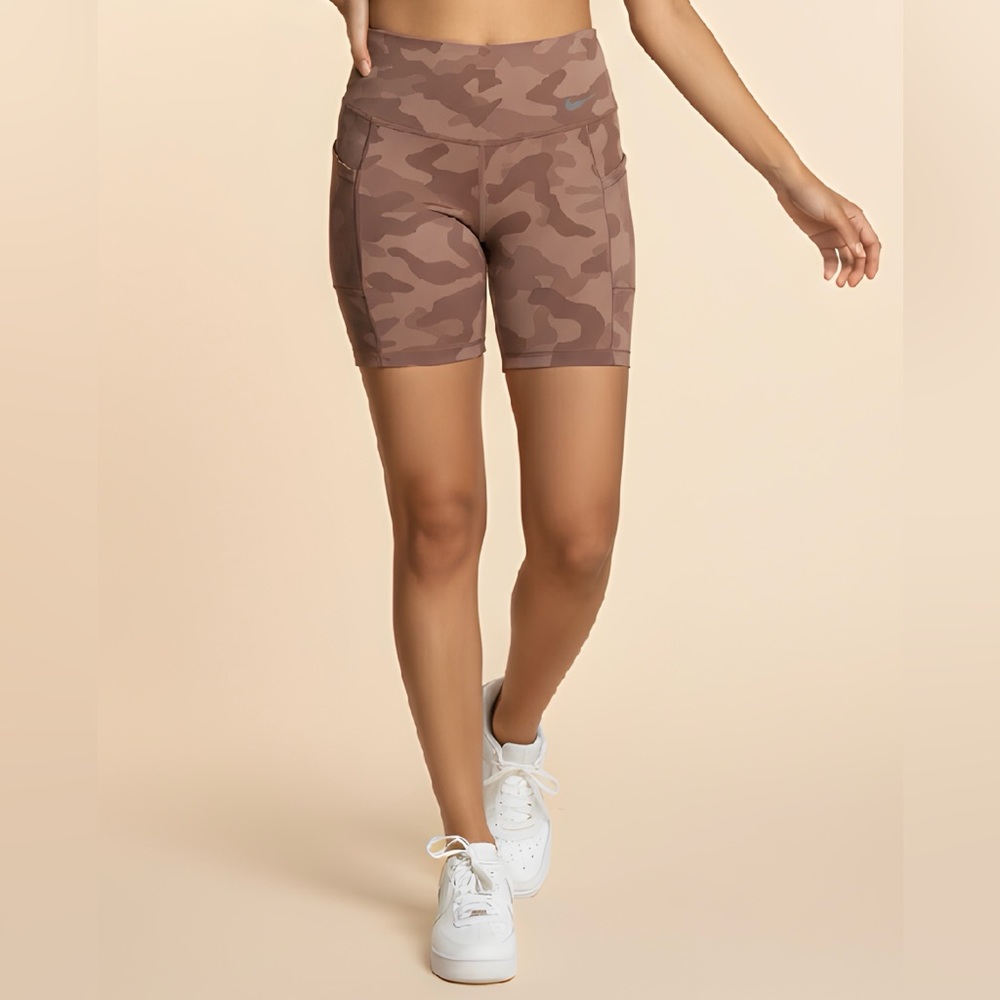 NWT Nike SZ S brown camo training compression shorts, 2 pockets/waist 23”-28”
